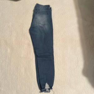 Women’s skinny distressed jeans